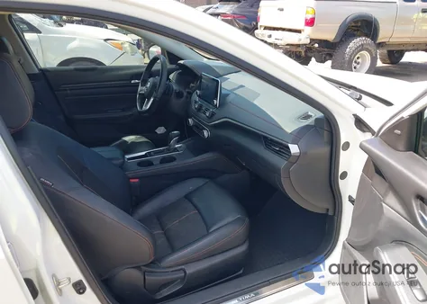 2019 Nissan Altima 2.5 Sr z USA, uszkodzony, nr VIN 1N4BL4CV6KC187217